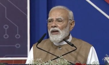 भाजपा के वरिष्‍ठ नेता और प्रधानमंत्री नरेन्‍द्र मोदी आज असम में तीन चुनावी रैलियों को संबोधित करेंगे